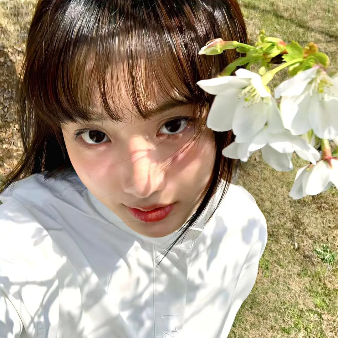 绿茵场外